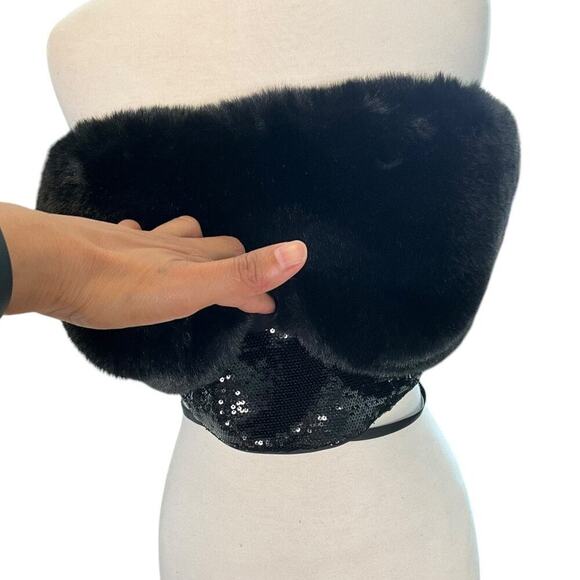 AVEC LES FILLES Crop Top NWT Black on Black Zip Sequin Bottom Faux Fur Top Large - Picture 2 of 13